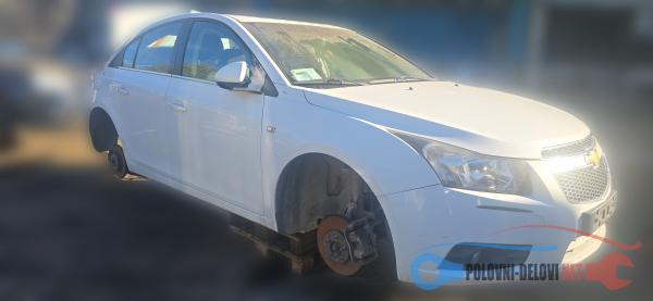 Polovni Delovi Za Chevrolet Cruze J 300 2.0vcdi Kompletan Auto U Delovima