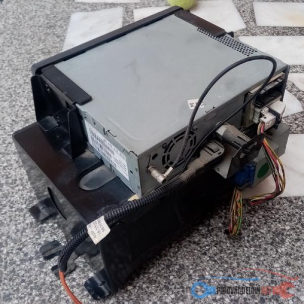 Polovni Delovi Za Peugeot 607 Pežo 607 CD SARŽER Audio