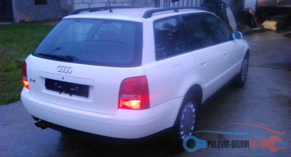Polovni Delovi Za Audi A4 TDI Benzin Kompletan Auto U Delovima