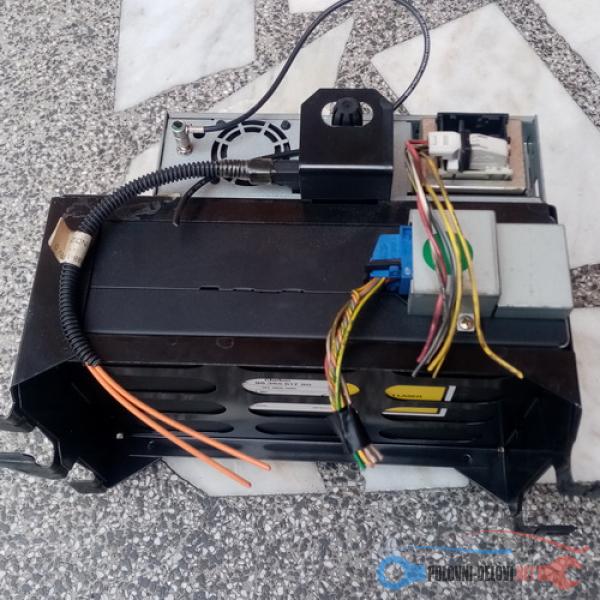 Polovni Delovi Za Peugeot 607 Pežo 607 CD SARŽER Audio