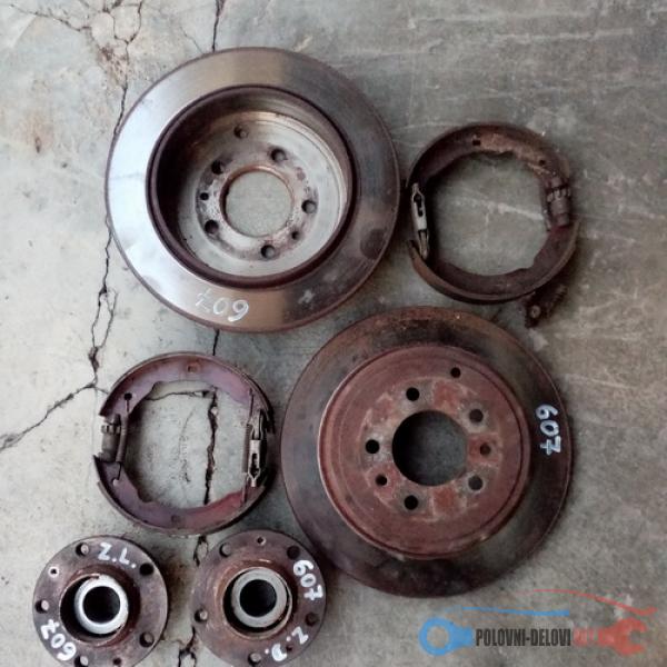 Polovni Delovi Za Peugeot 607 PAKNOVI Zadnji DOBOŠI Kocioni Sistem