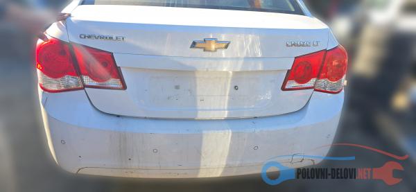 Polovni Delovi Za Chevrolet Cruze J 300 2.0vcdi Kompletan Auto U Delovima