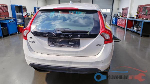Polovni Delovi Za Volvo V60 D3 2.0d Kompletan Auto U Delovima