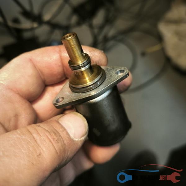 Polovni Delovi Za Citroen C4 Grand Picasso VENTIL PUMPE 2,0 Hdi 136 Motor I Delovi Motora