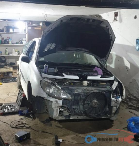 Polovni Delovi Za Peugeot 206 1.4HDI Kompletan Auto U Delovima Polovni Delovi Za Peugeot 206 1.4HDI Kompletan Auto U Delovima
