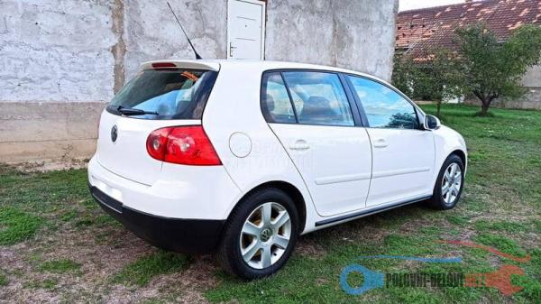 Polovni Delovi Za Volkswagen Golf 5 Kompletan Auto U Delovima